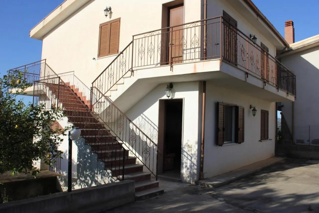 Villa Nuovo Aliru à Campofelice Di Roccella Italie