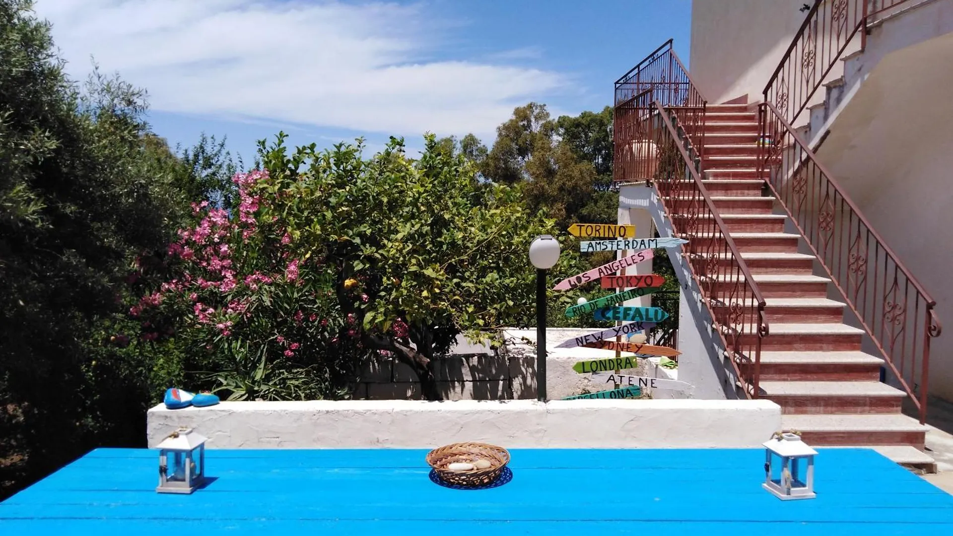 Villa Nuovo Aliru à Campofelice Di Roccella Hébergement de vacances
